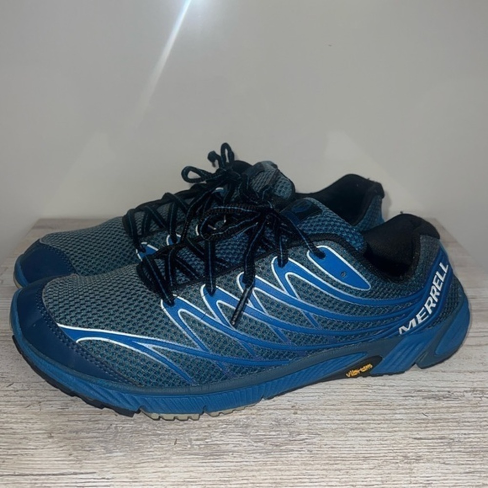 Vibram MERRELL running shoes. Size 9